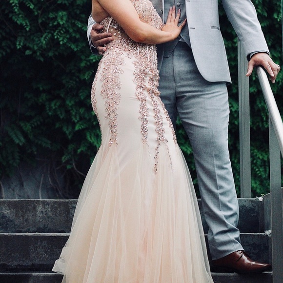 PROM DRESS - Picture 1 of 5